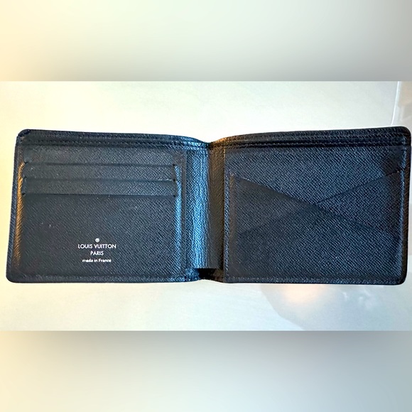 Louis Vuitton Vintage Black Taiga Leather Slim Wallet - Picture 3 of 12